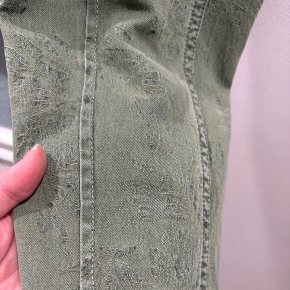 Anthropologie Green Cropped Pants - Picture 3 of 12